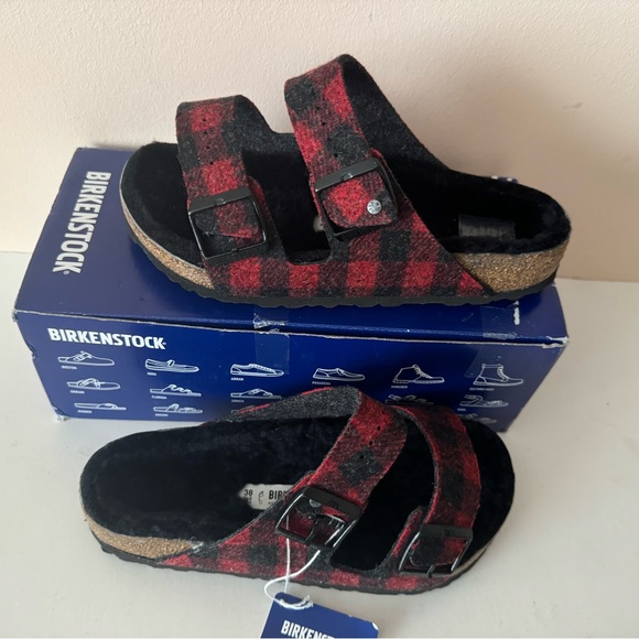 BIRKENSTOCK Arizona Rivet Shearling Wool Felt plaid red sandal. Size: 7, 38 - Picture 13 of 13